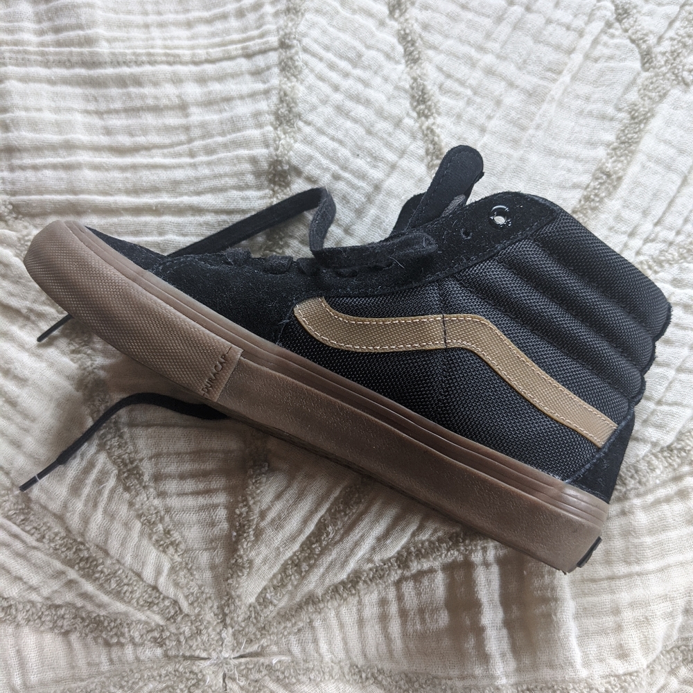 Vans - Picture 3 of 3